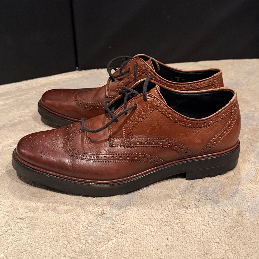 EUC Coach Men’s Brown Bryant Wingtip Loafer Sz 10.5D brown leather black bottom